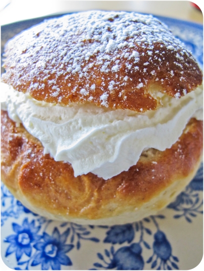 Fastlagsbulle eller Semla Fastlagsbulle eller Semla