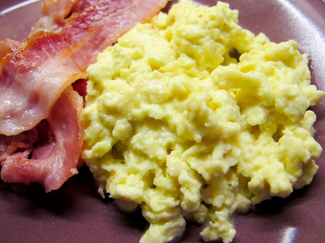 äggröra-med-bacon
