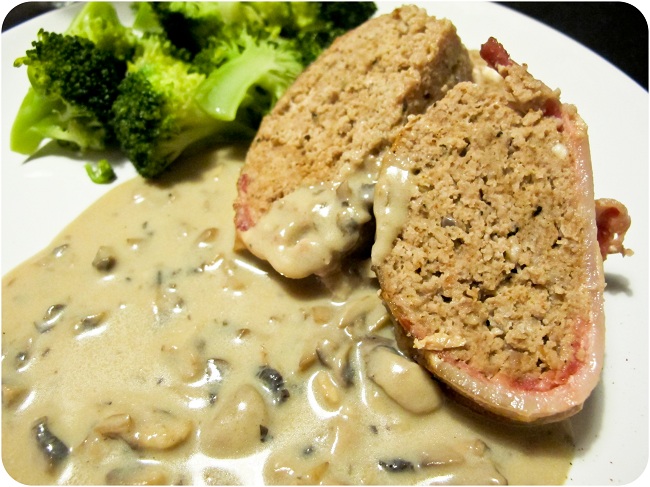 LCHF - Köttfärslimpa med fetaost och rödlök