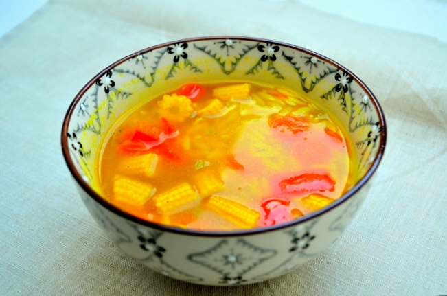 Currysoppa med grönsaker Currysoppa med grönsaker