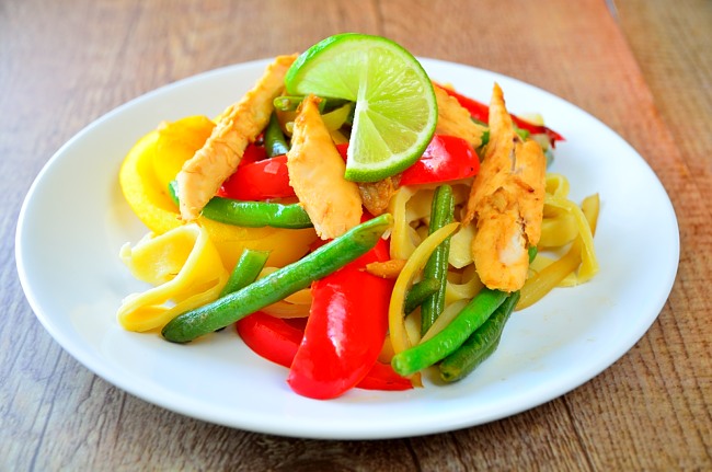 Hemmagjord pasta med grillad kyckling Hemmagjord pasta med grillad kyckling